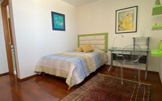 Alquilamos formidable depa vista al Golf